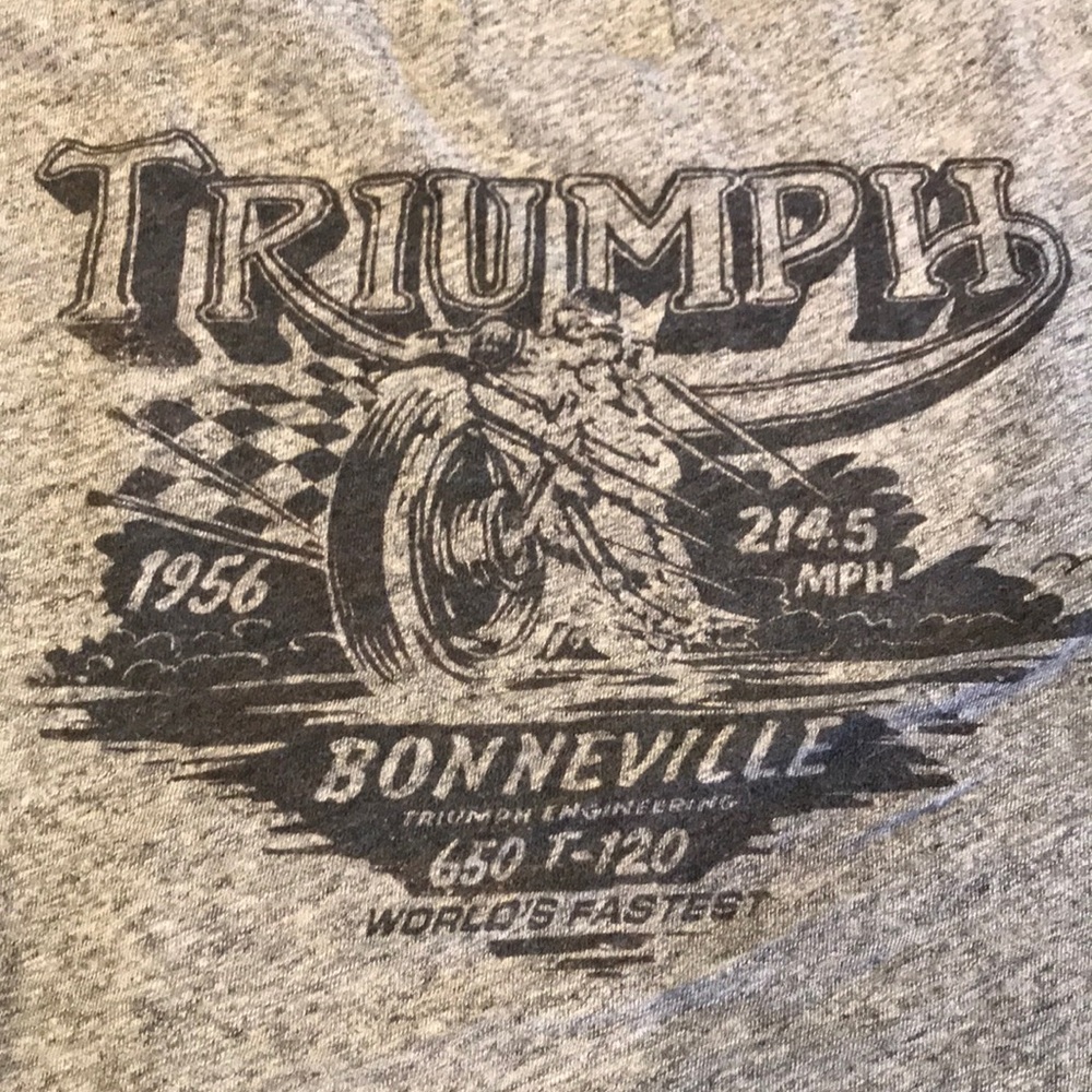Distressed Triumph Tshirt super soft - Picture 1 of 6